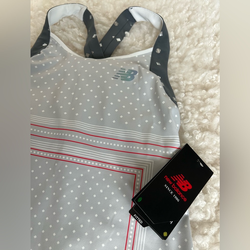 New Balance tank - Picture 2 of 4